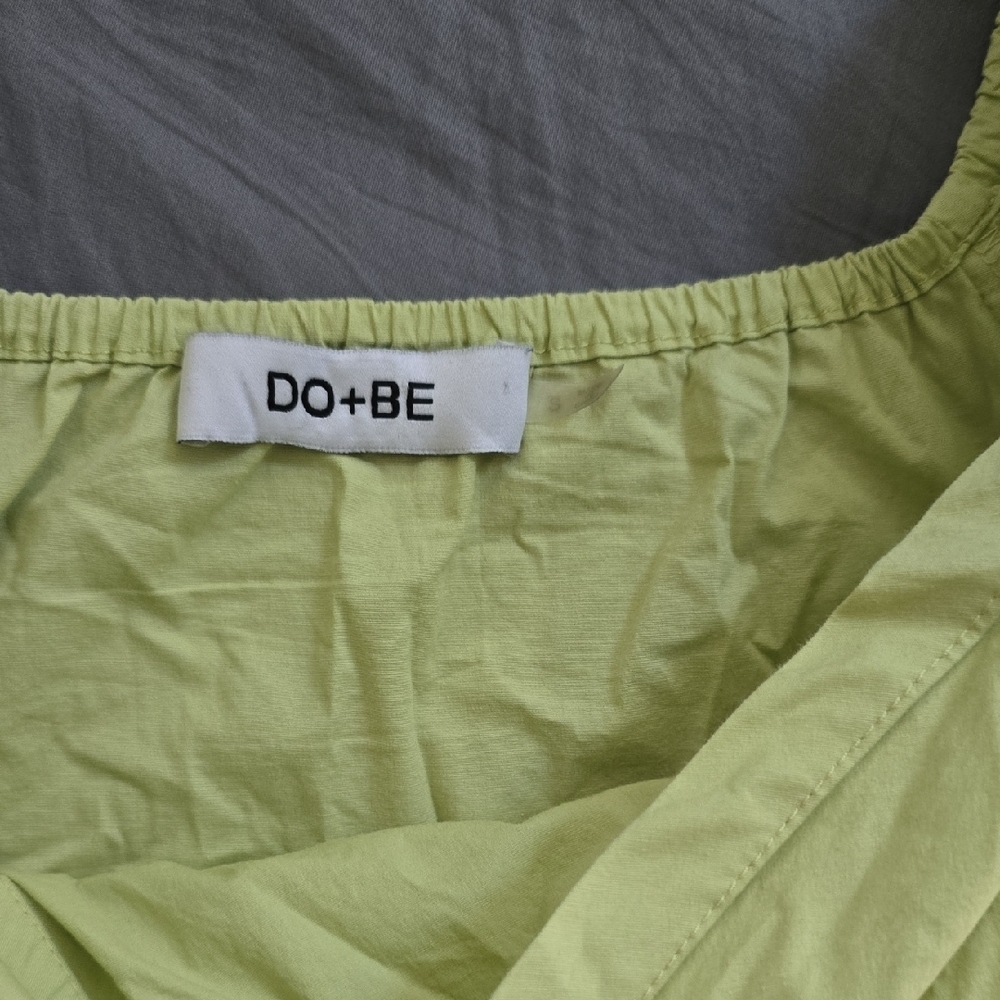 Bundle: DO+BE Light Green Puff Sleeve Blouse & IRIS Blk Puff Short Sleeve Top - Picture 2 of 9